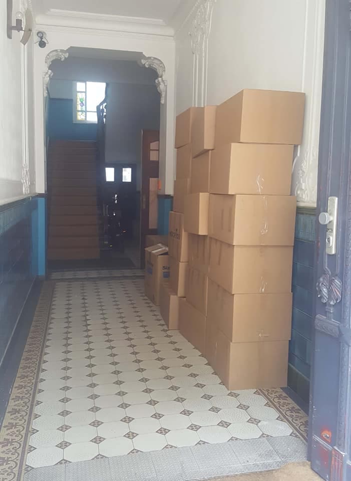 14 Paletten sind angekommen.